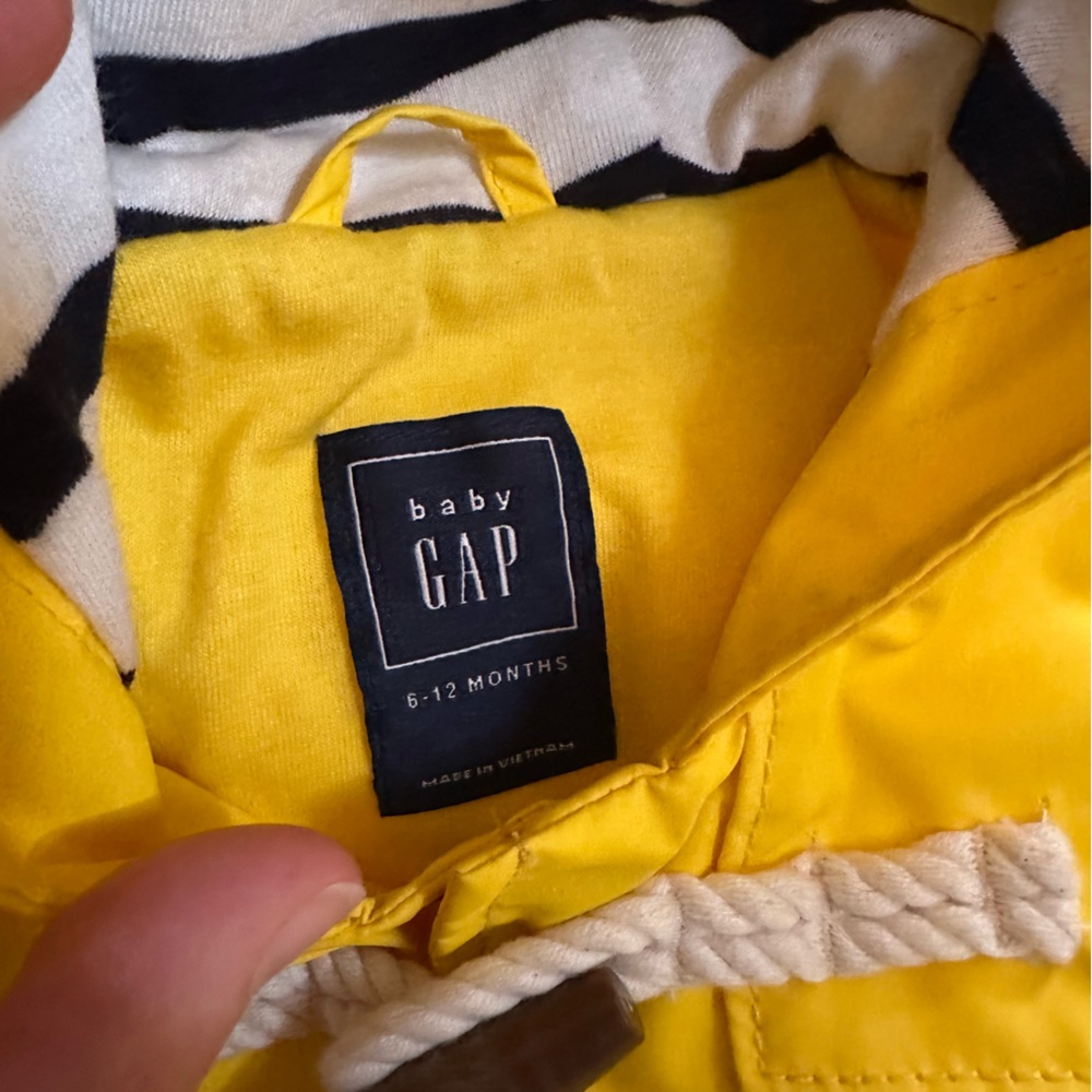 Baby Gap Toggled Yellow Rubber Rain Slicker - Picture 2 of 4